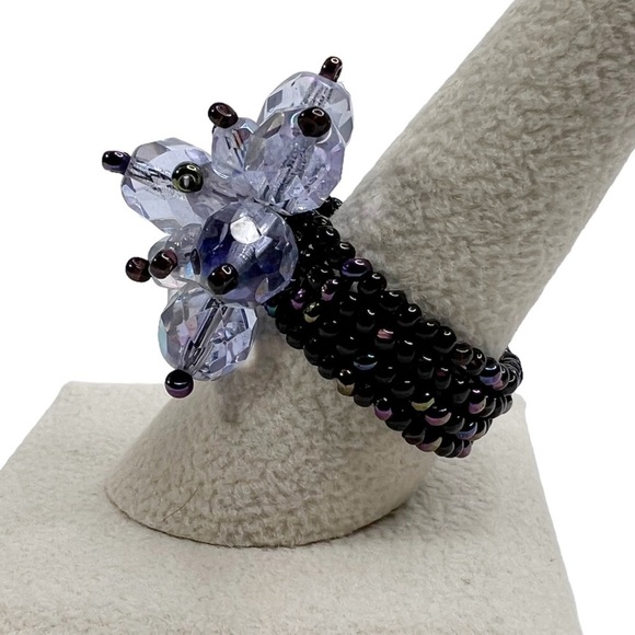 Light Purple Faceted & Iridescent Seed Bead Flower Handmade Ring - Picture 3 of 7